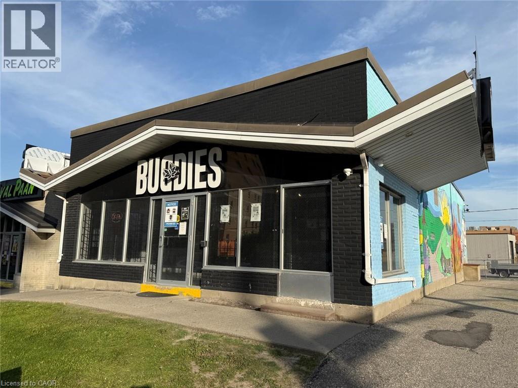 25 University Avenue E, Waterloo, ON