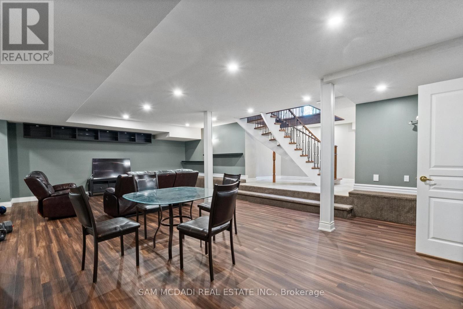 1195 Crestdale Road, Mississauga, ON