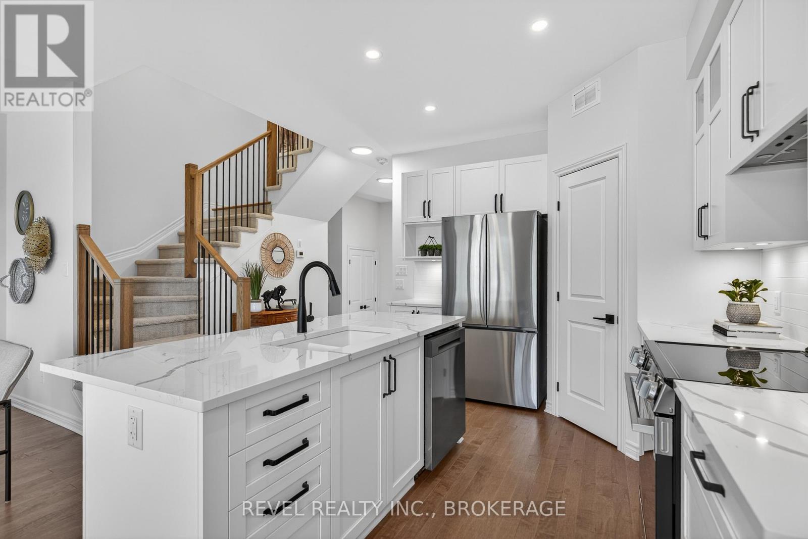 326 Dockside Drive, Kingston (Kingston East (Incl Barret Crt)), ON