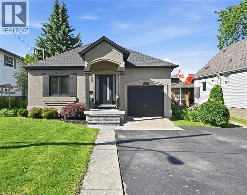 205 Dumbarton Avenue, Hamilton, ON - Outdoor With Facade