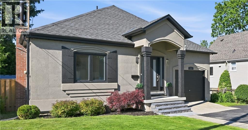 205 Dumbarton Avenue, Hamilton, ON - Outdoor