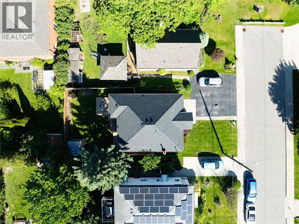 205 Dumbarton Avenue, Hamilton, ON - Outdoor