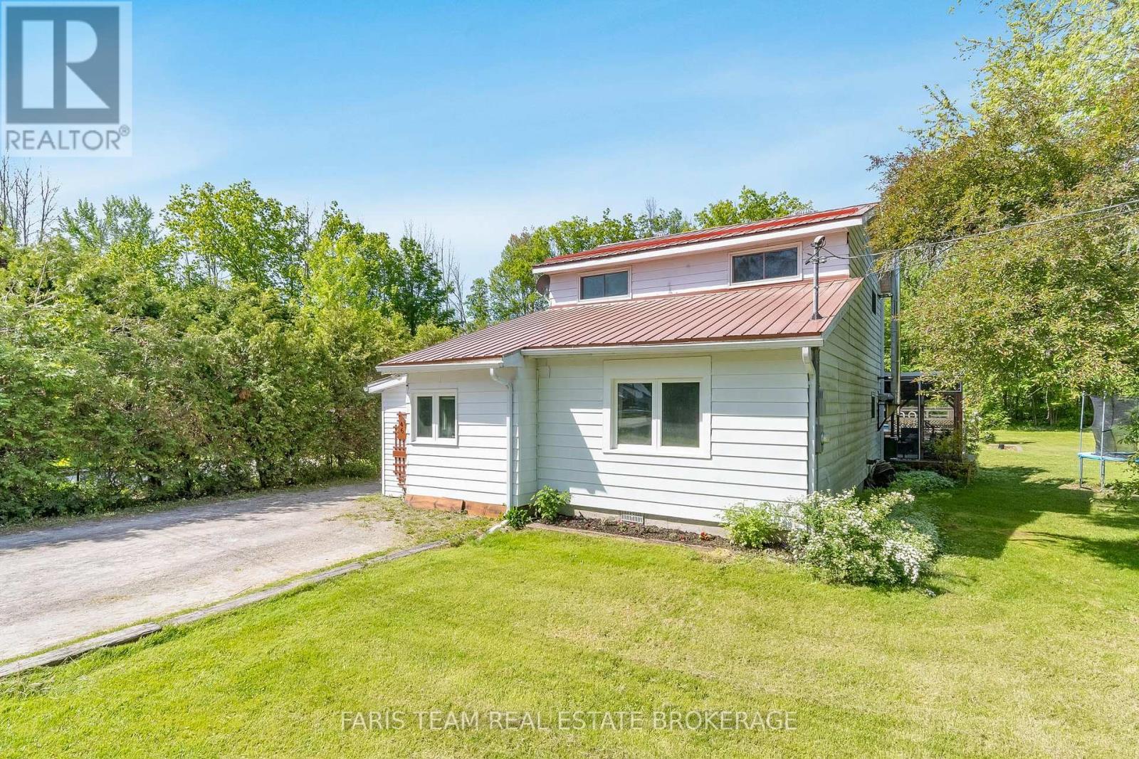 46 Hearthstone Drive, Tay, ON