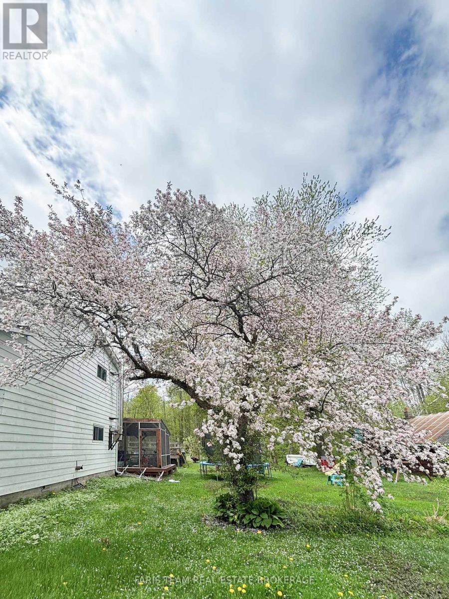 46 Hearthstone Drive, Tay, ON