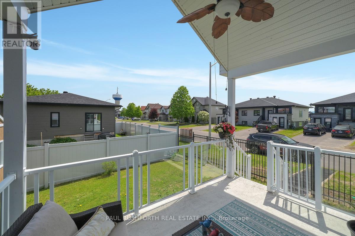 Backyard - 353 Trillium Circle, Alfred And Plantagenet, ON