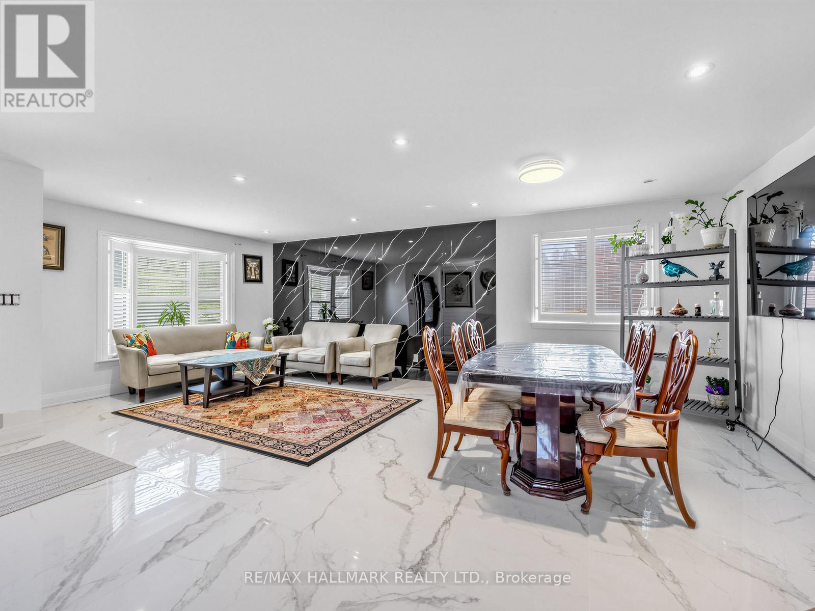 230 Sheffield Street, Newmarket, ON
