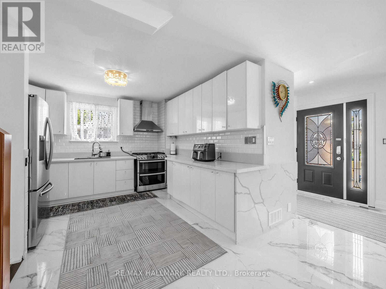 230 Sheffield Street, Newmarket, ON