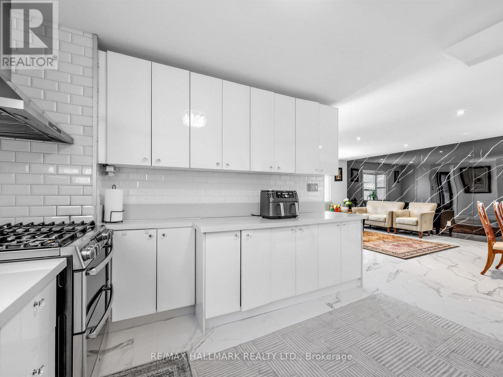 230 Sheffield Street, Newmarket, ON