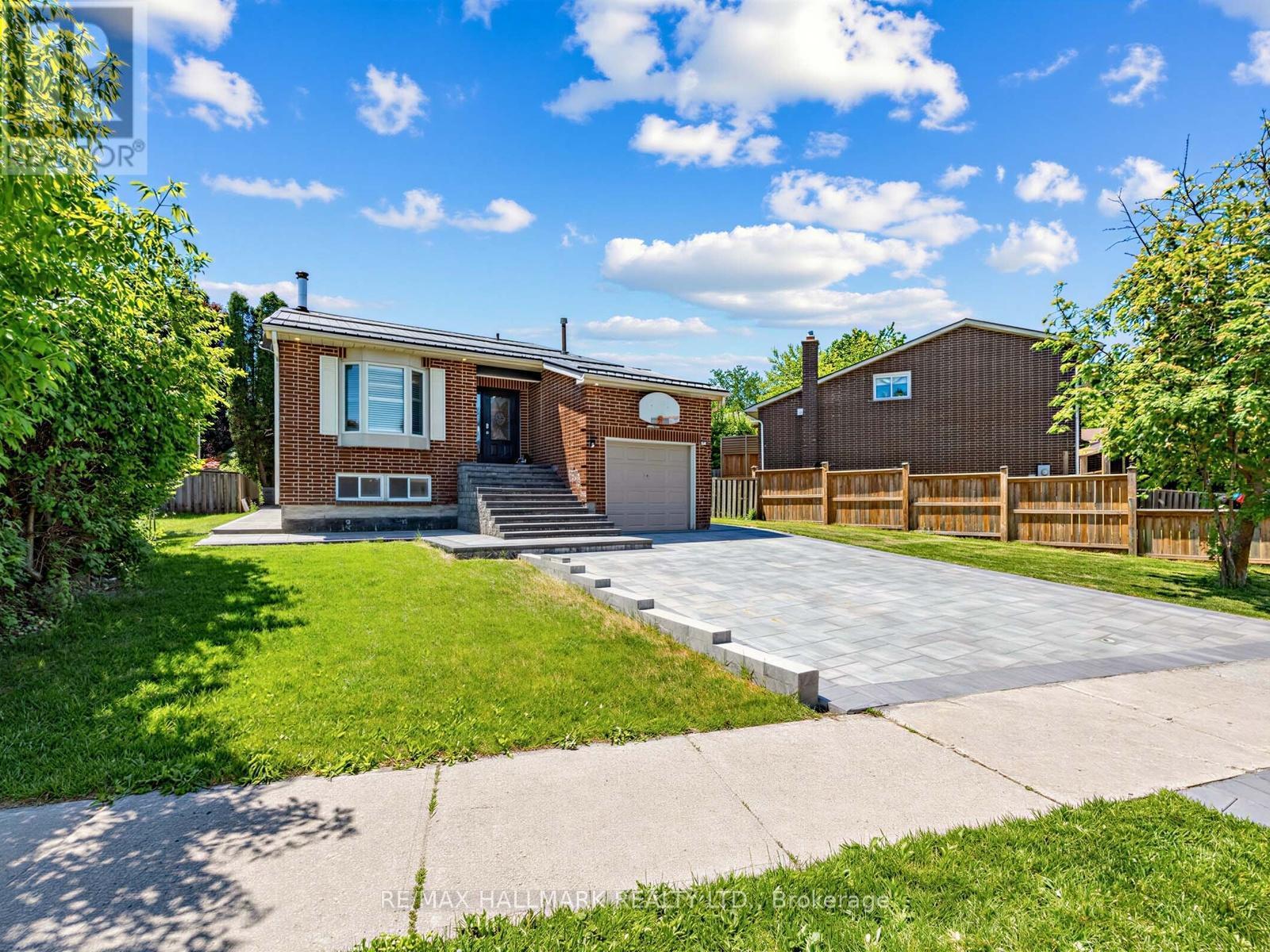230 Sheffield Street, Newmarket, ON
