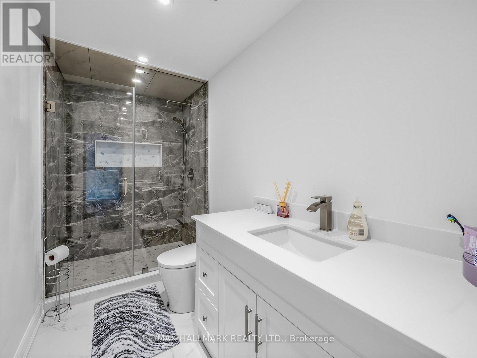 230 Sheffield Street, Newmarket, ON