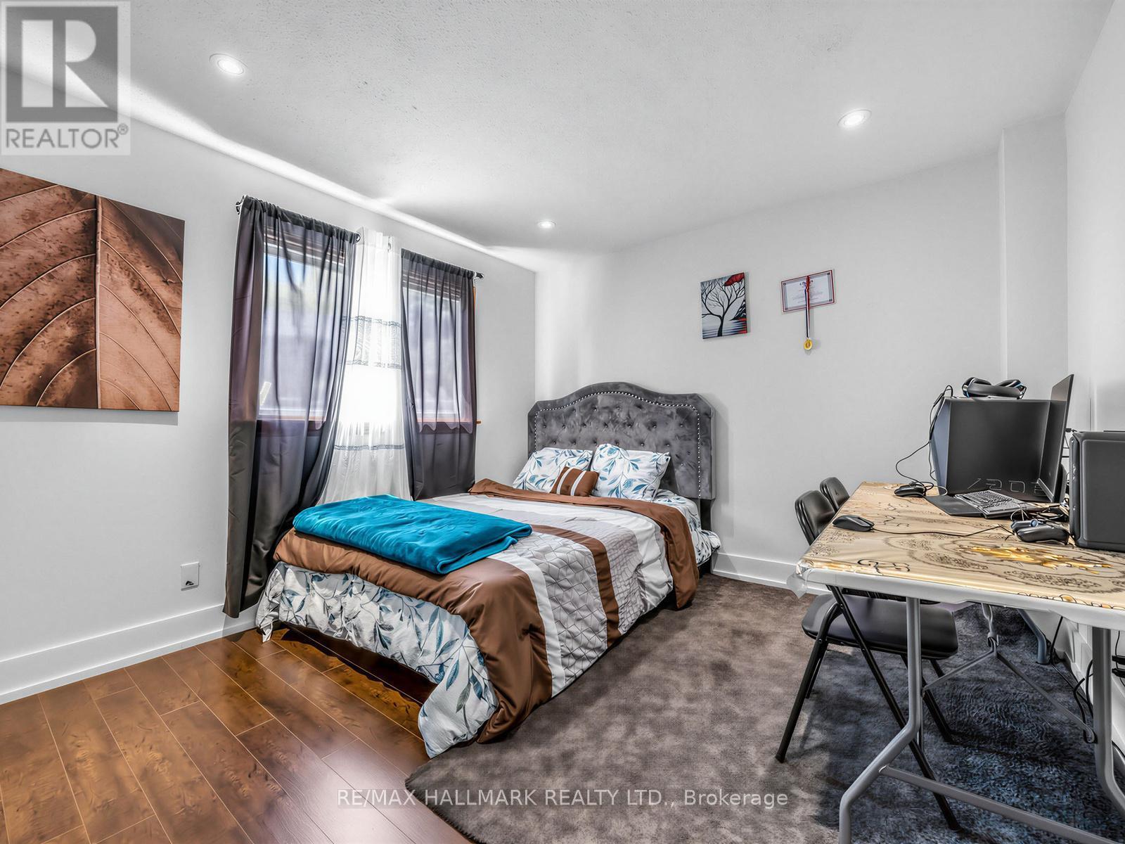 230 Sheffield Street, Newmarket, ON