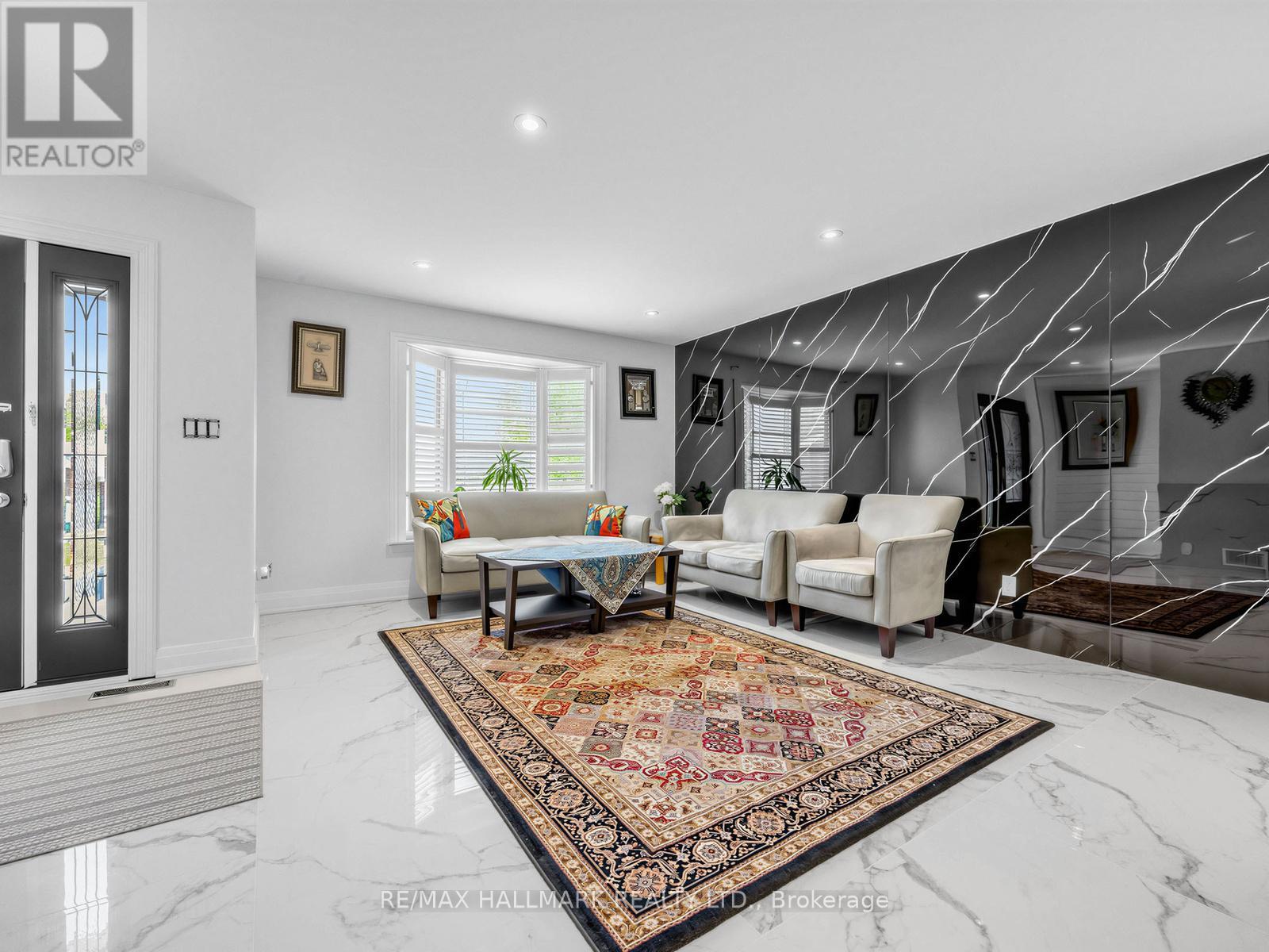 230 Sheffield Street, Newmarket, ON