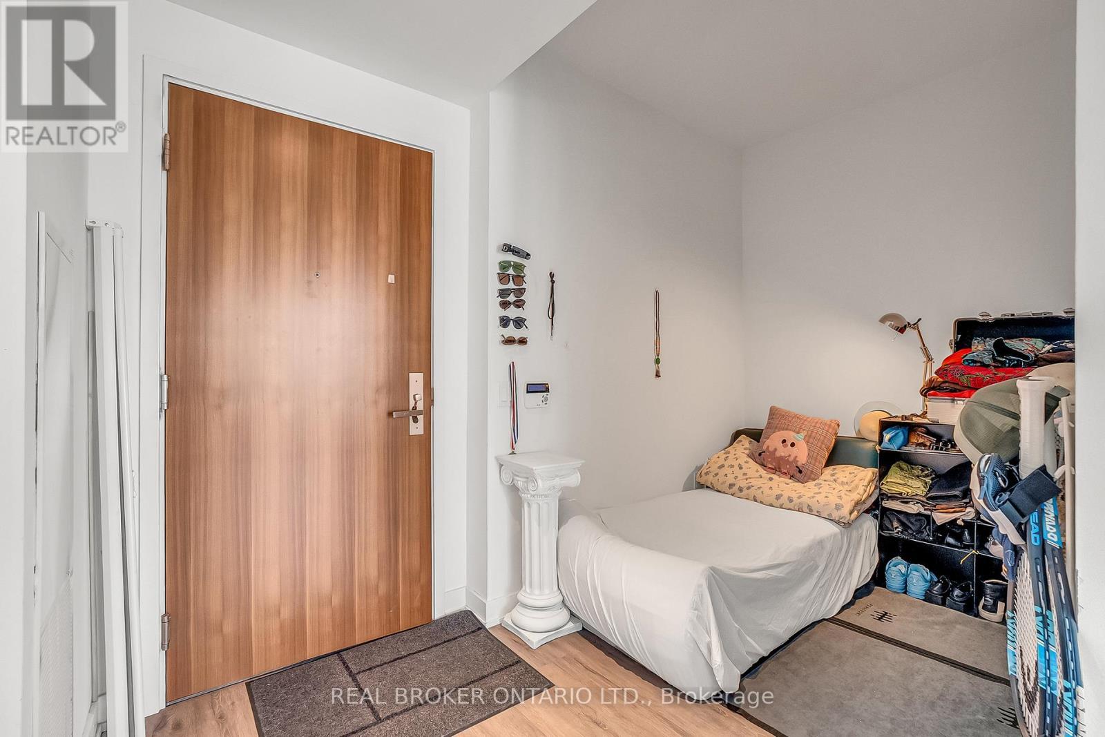 2706 - 15 Queens Quay E, Toronto, ON