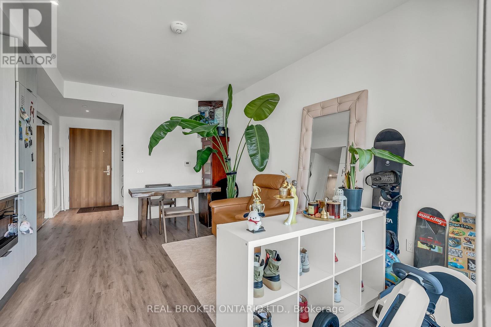 2706 - 15 Queens Quay E, Toronto, ON