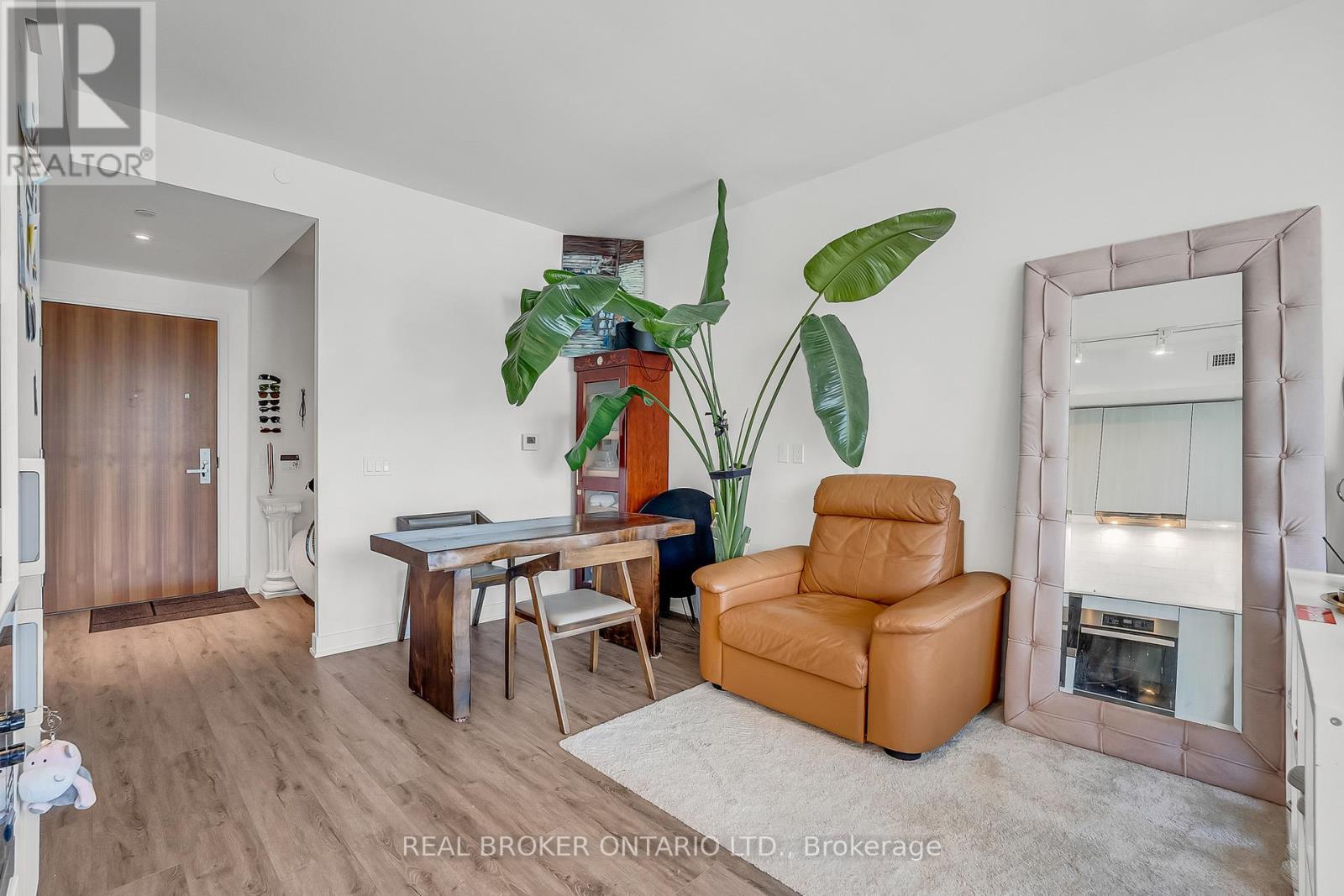 2706 - 15 Queens Quay E, Toronto, ON