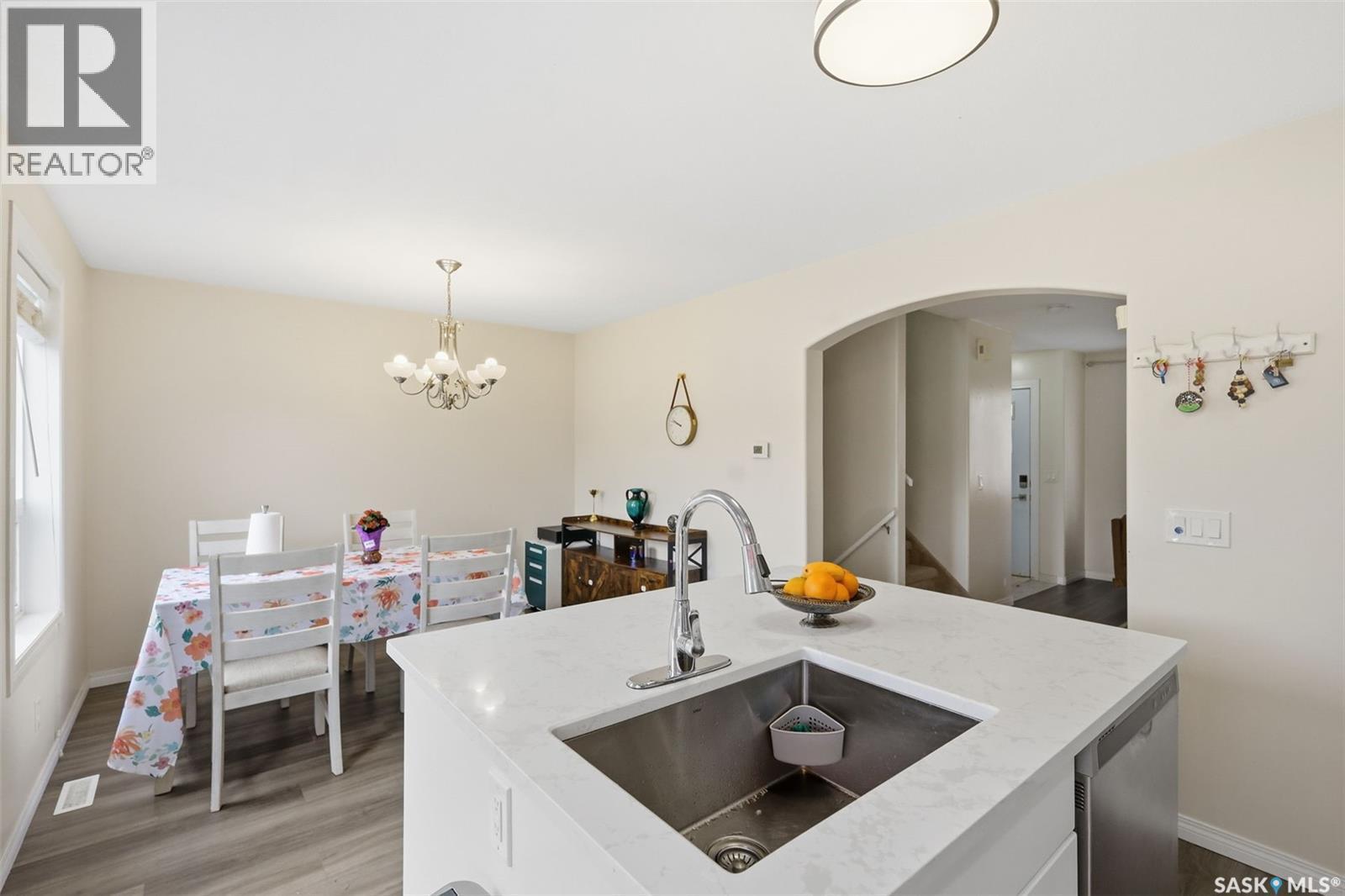 422 Blakeney Crescent, Saskatoon, SK