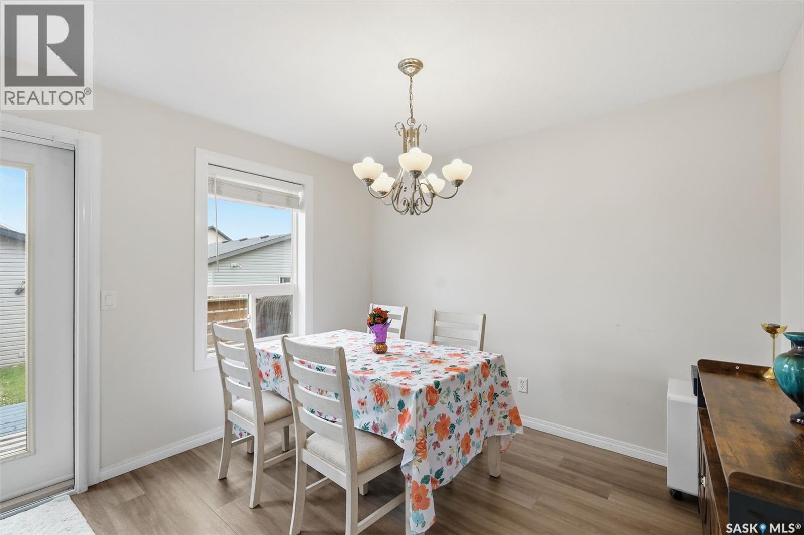 422 Blakeney Crescent, Saskatoon, SK