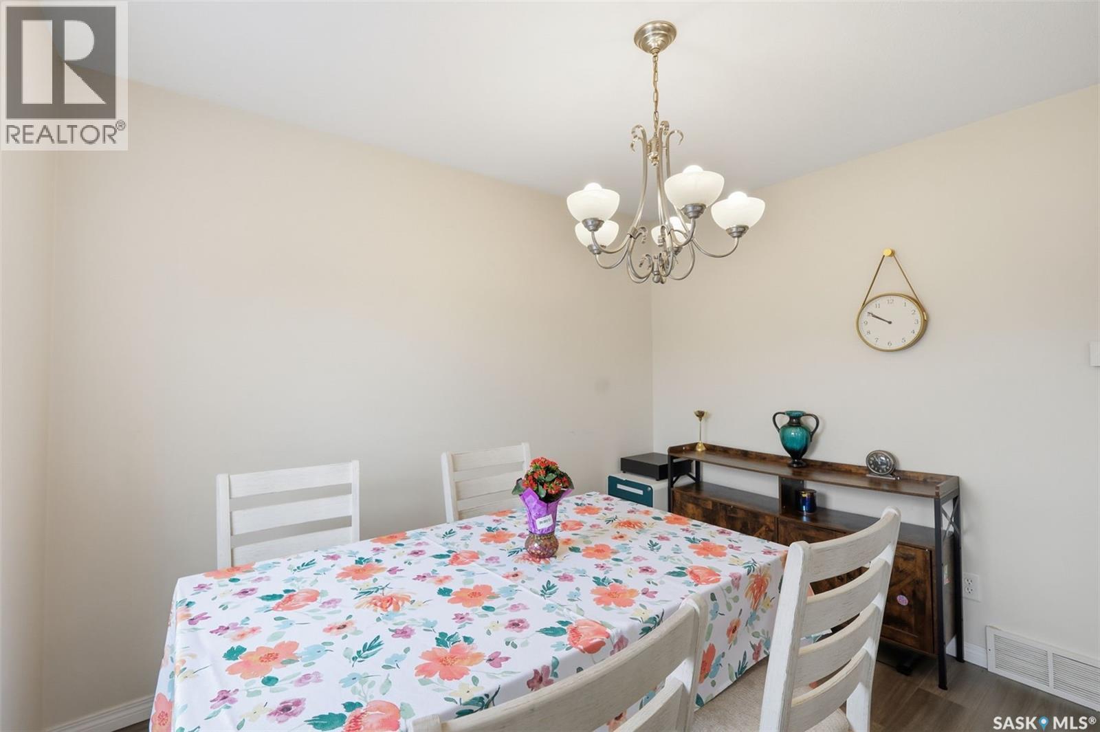 422 Blakeney Crescent, Saskatoon, SK