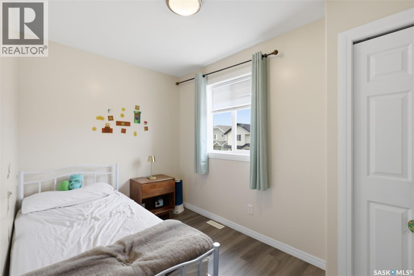 422 Blakeney Crescent, Saskatoon, SK