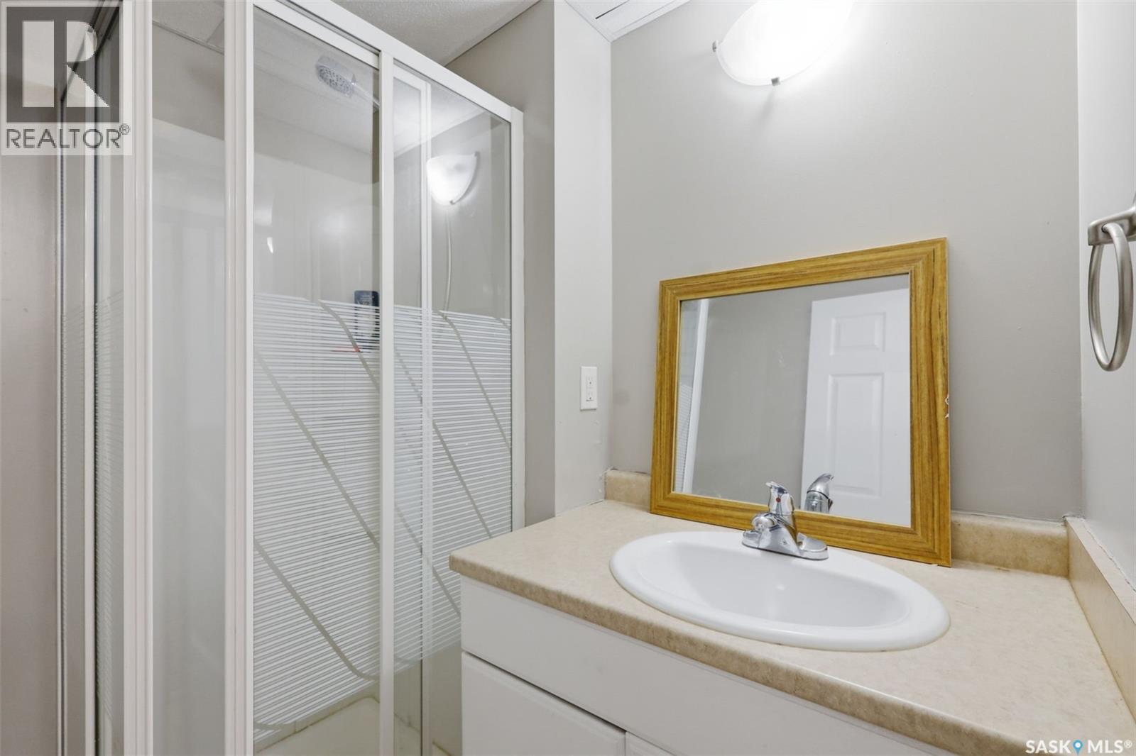 422 Blakeney Crescent, Saskatoon, SK
