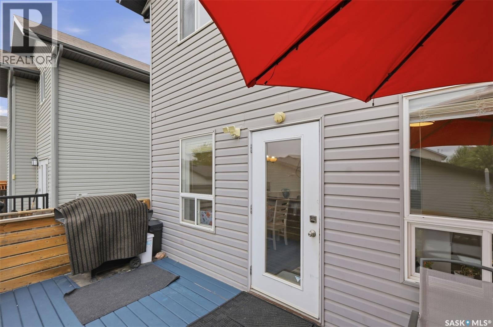 422 Blakeney Crescent, Saskatoon, SK