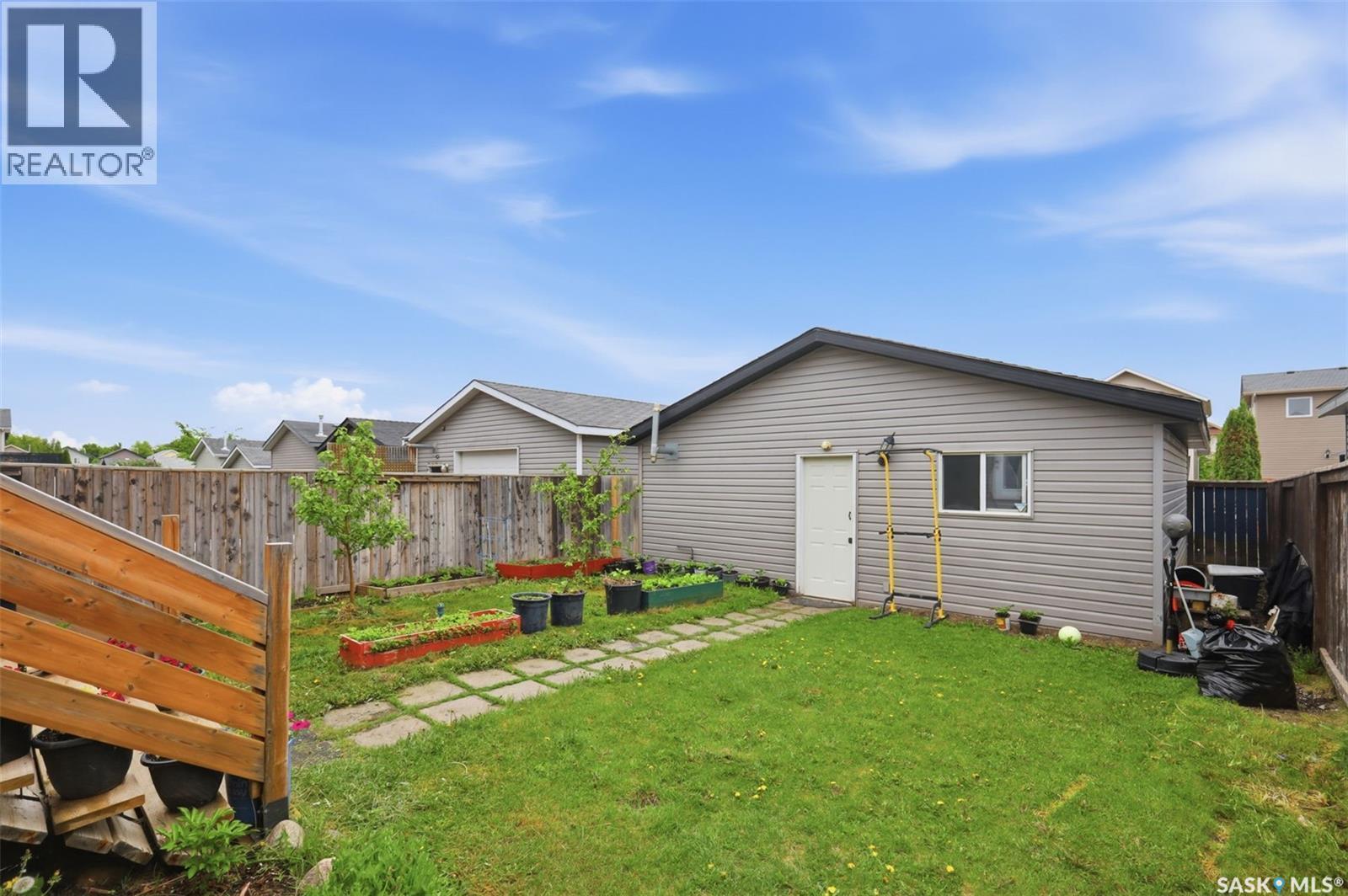 422 Blakeney Crescent, Saskatoon, SK