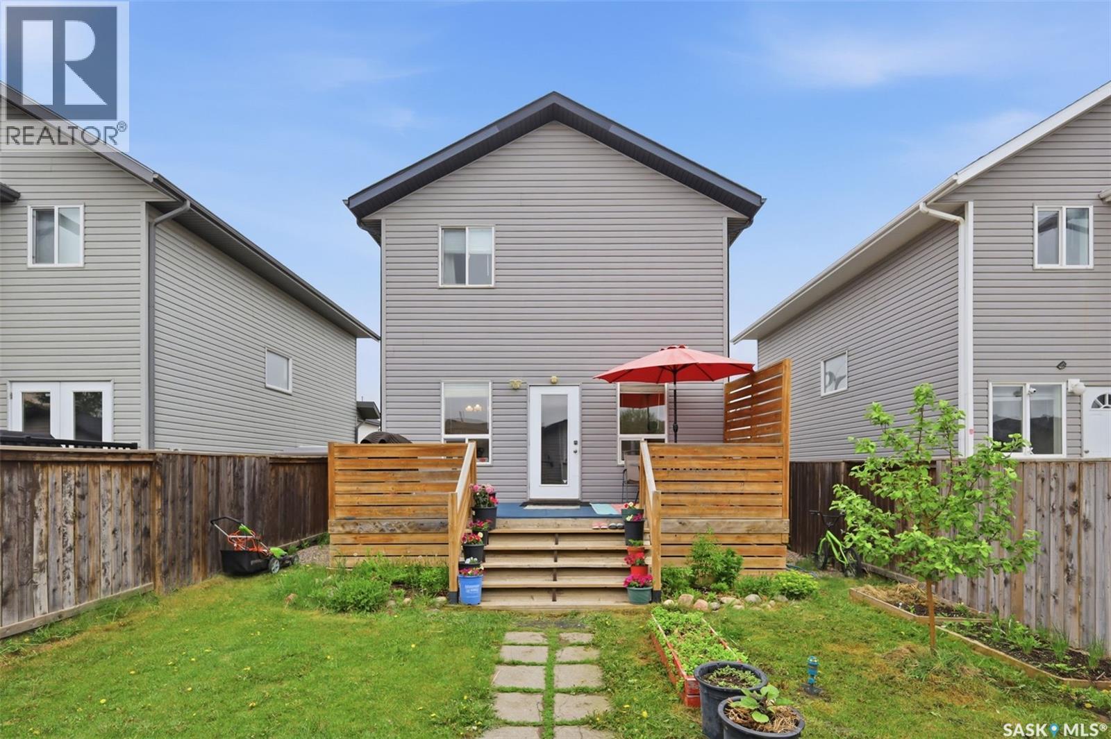 422 Blakeney Crescent, Saskatoon, SK