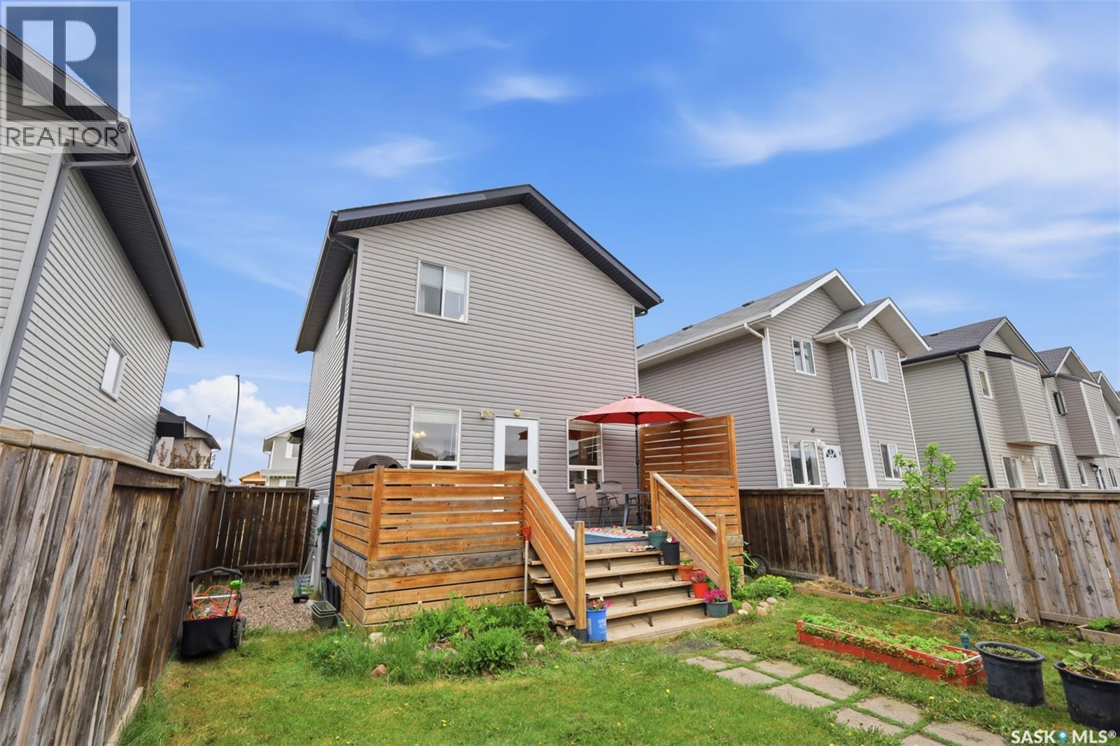 422 Blakeney Crescent, Saskatoon, SK