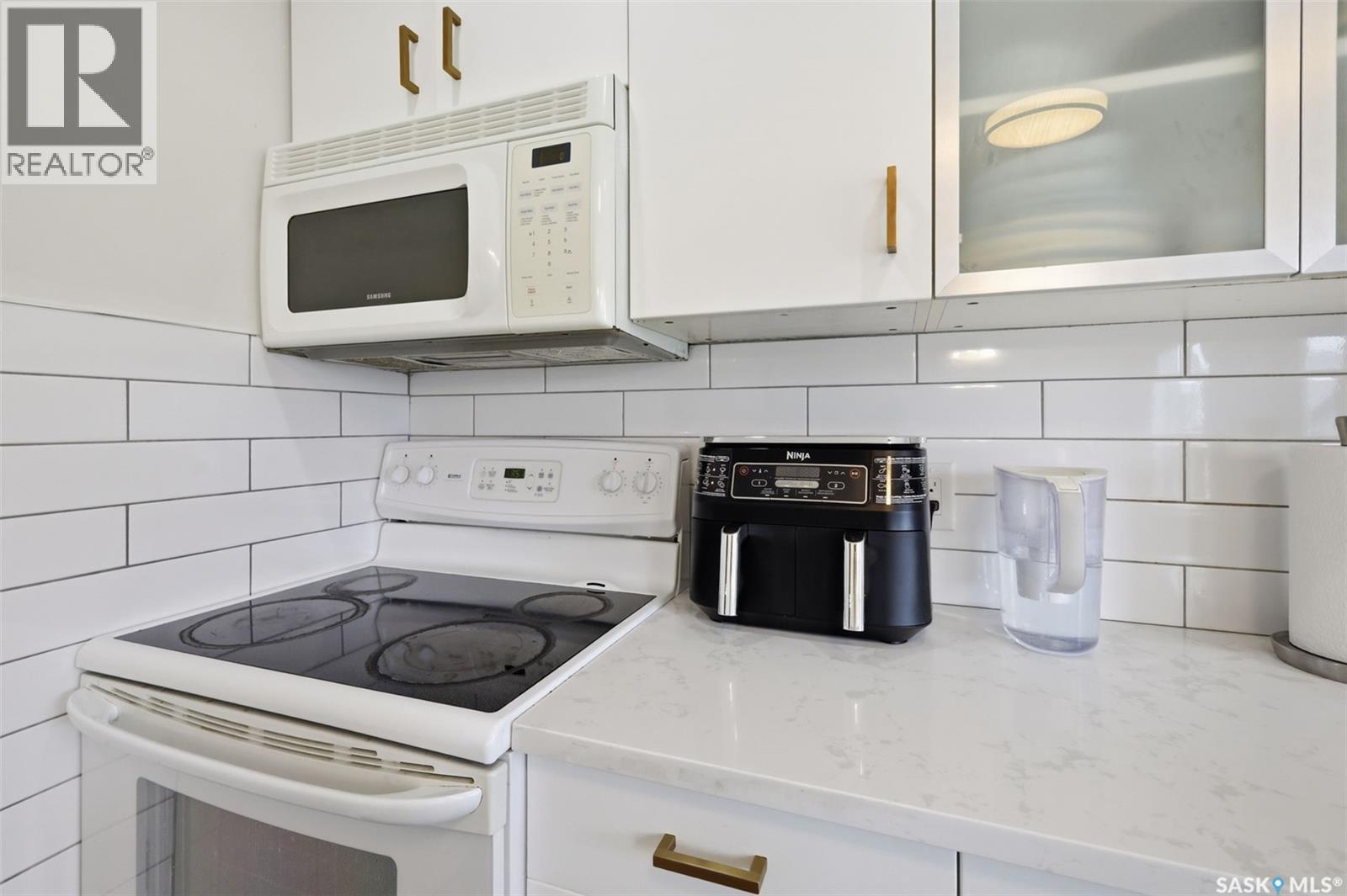 422 Blakeney Crescent, Saskatoon, SK
