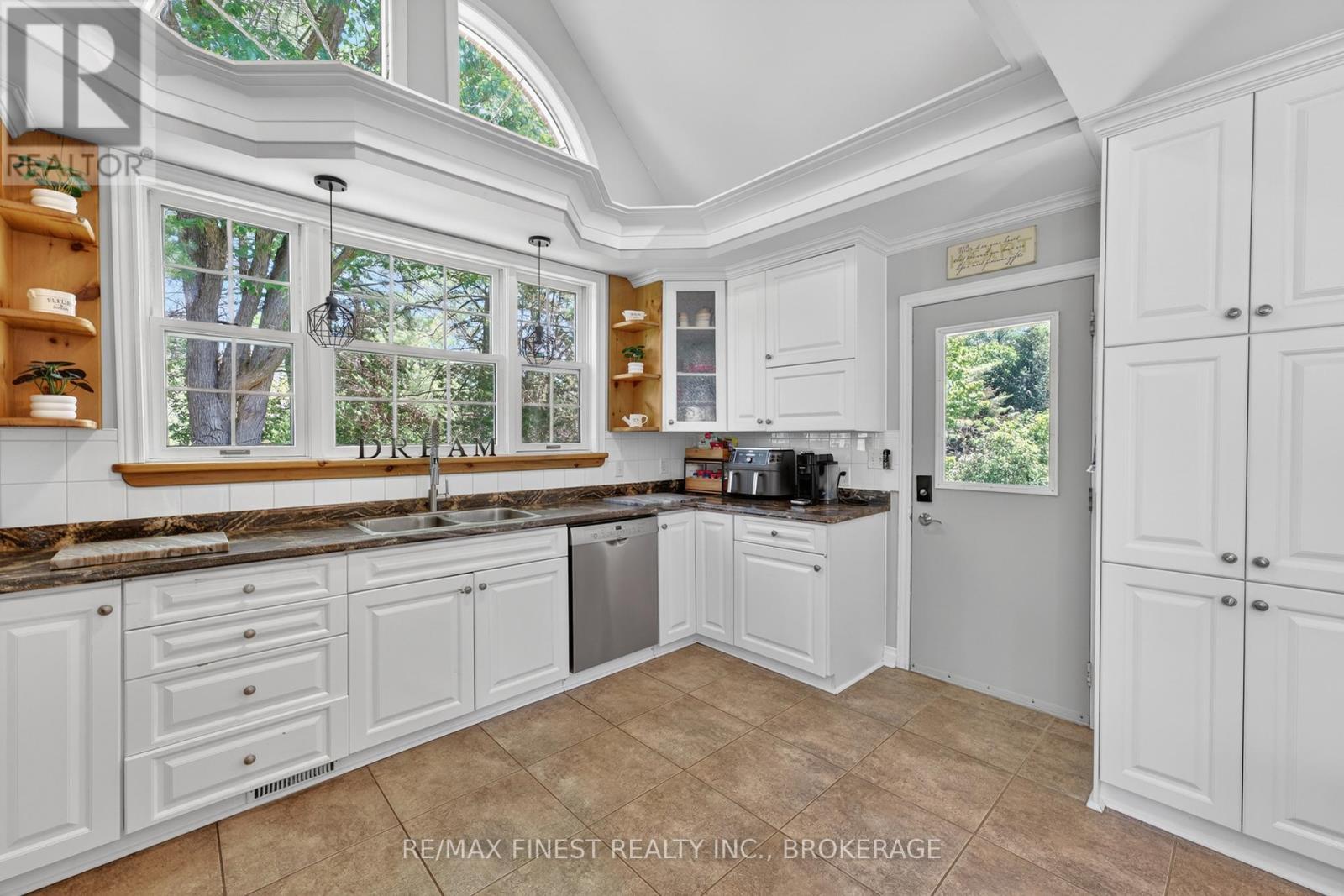 2388 Horning Road, Frontenac (Frontenac South), ON