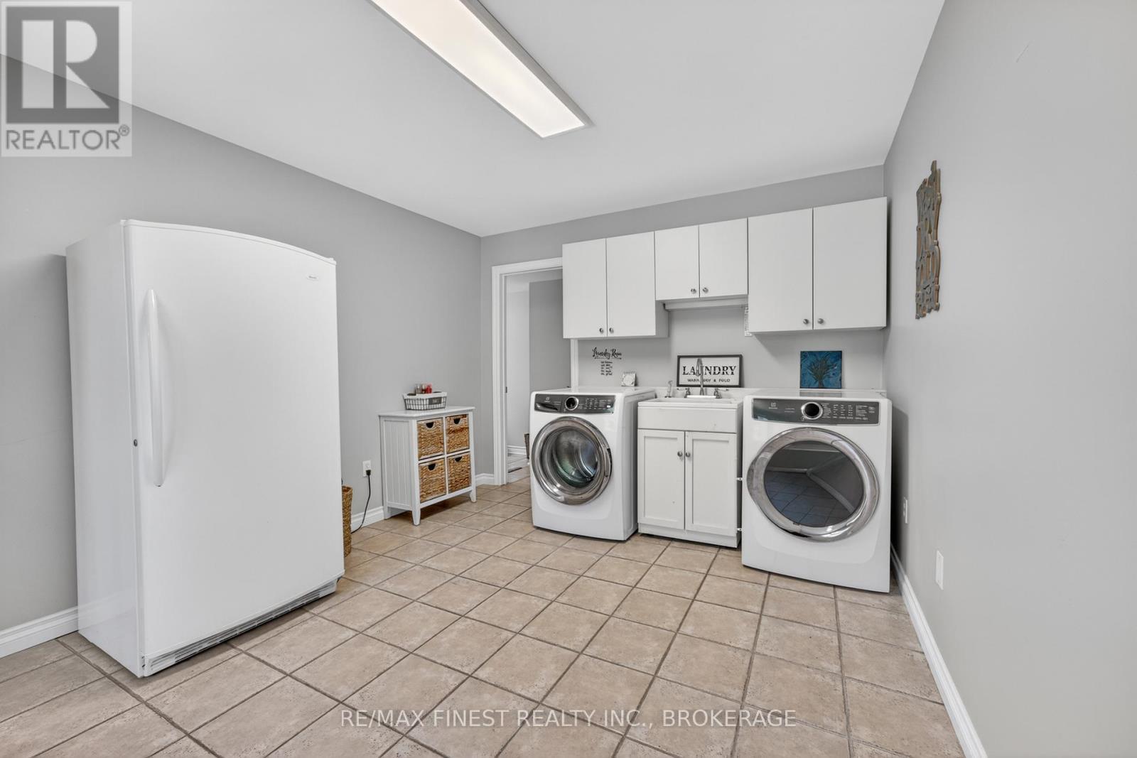 2388 Horning Road, Frontenac (Frontenac South), ON