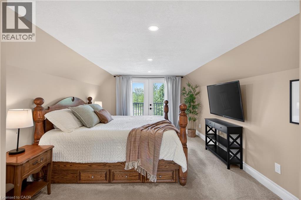 2264 Britannia Road, Burlington, ON - Indoor Photo Showing Bedroom