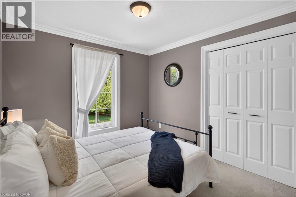 2264 Britannia Road, Burlington, ON - Indoor Photo Showing Bedroom