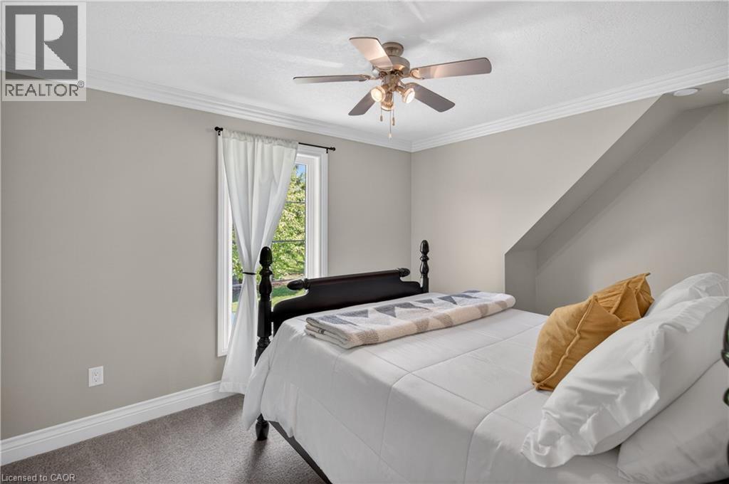2264 Britannia Road, Burlington, ON - Indoor Photo Showing Bedroom