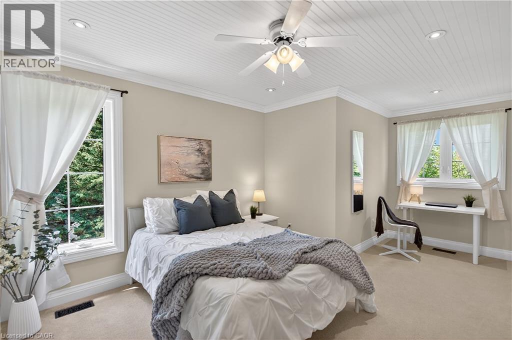 2264 Britannia Road, Burlington, ON - Indoor Photo Showing Bedroom