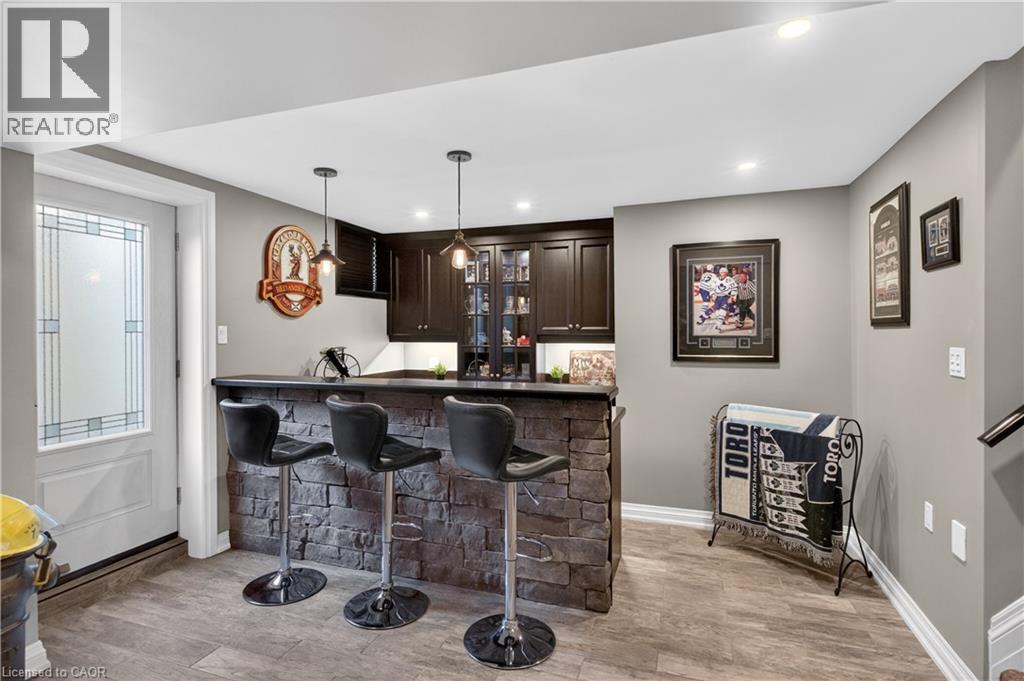 2264 Britannia Road, Burlington, ON - Indoor