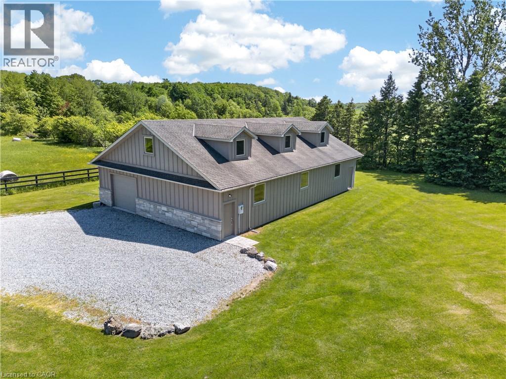 2264 Britannia Road, Burlington, ON - Outdoor