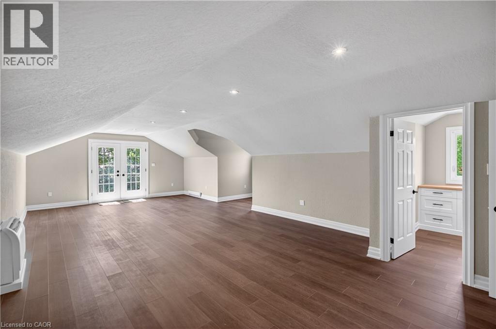 2264 Britannia Road, Burlington, ON - Indoor