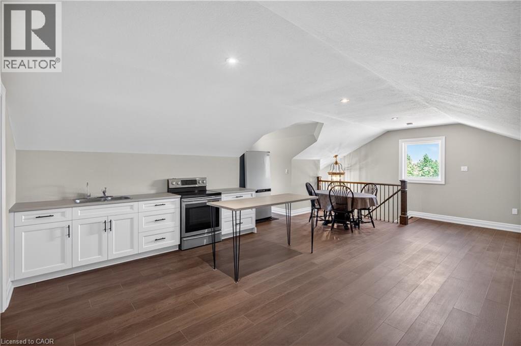 2264 Britannia Road, Burlington, ON - Indoor