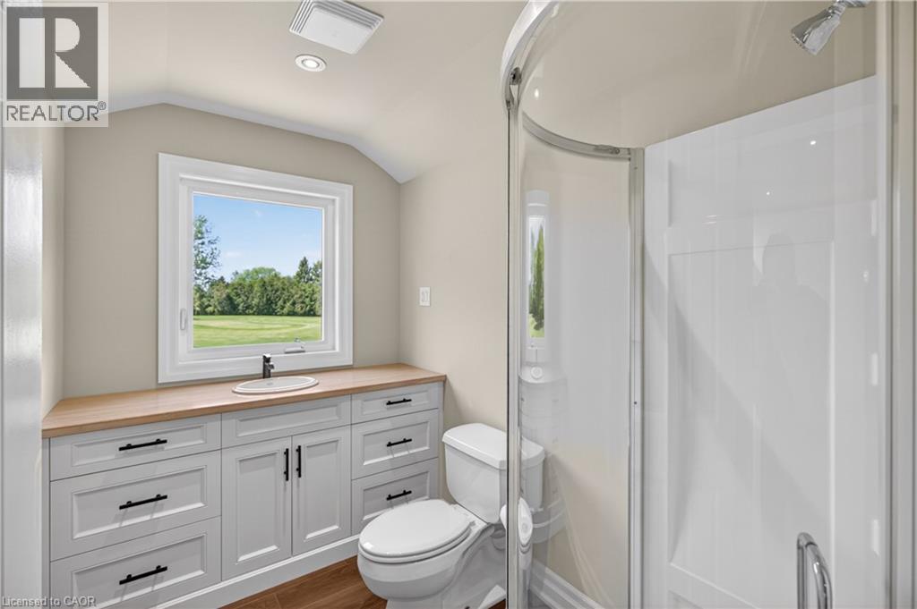 2264 Britannia Road, Burlington, ON - Indoor Photo Showing Bathroom