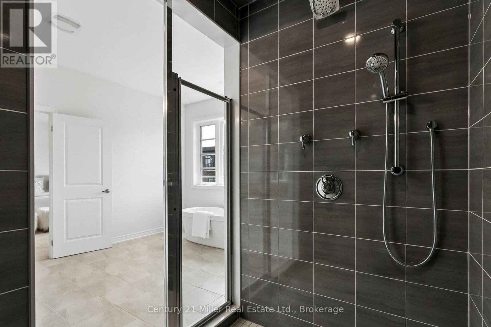 3266 Millicent Avenue, Oakville (Go Glenorchy), ON