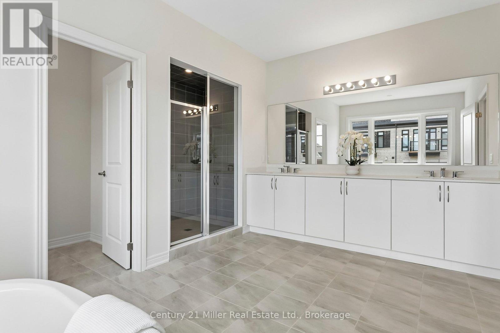 3266 Millicent Avenue, Oakville (Go Glenorchy), ON