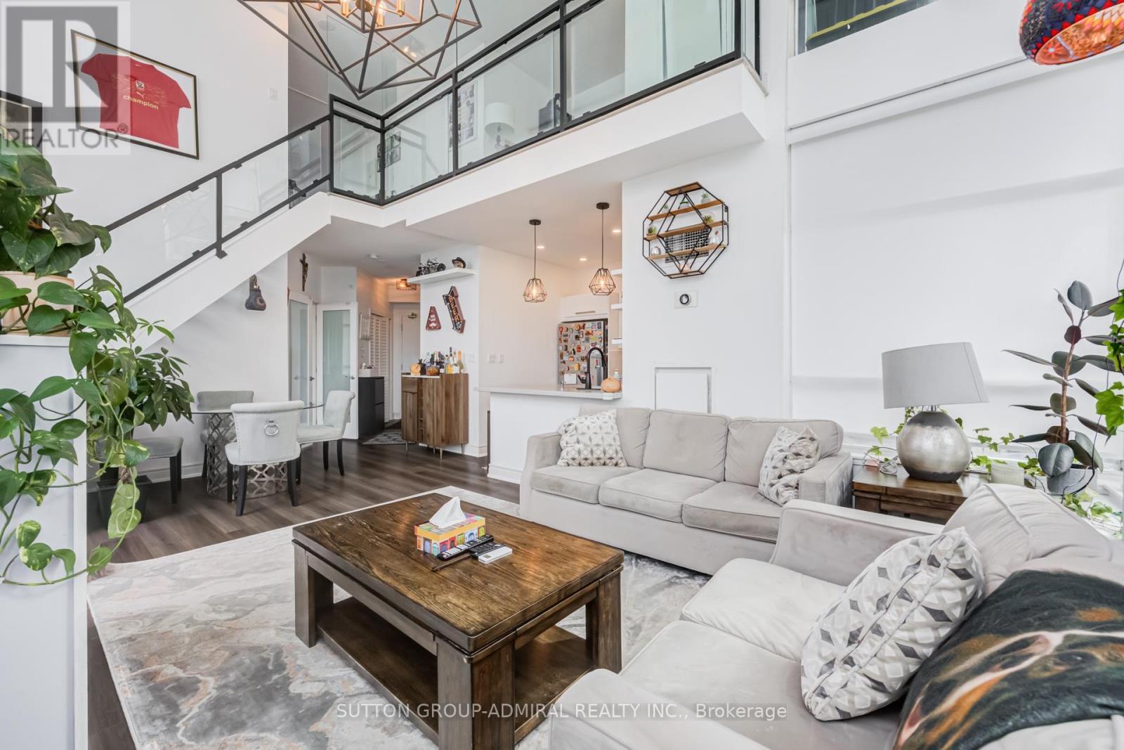 119 - 200 Manitoba Street, Toronto, ON