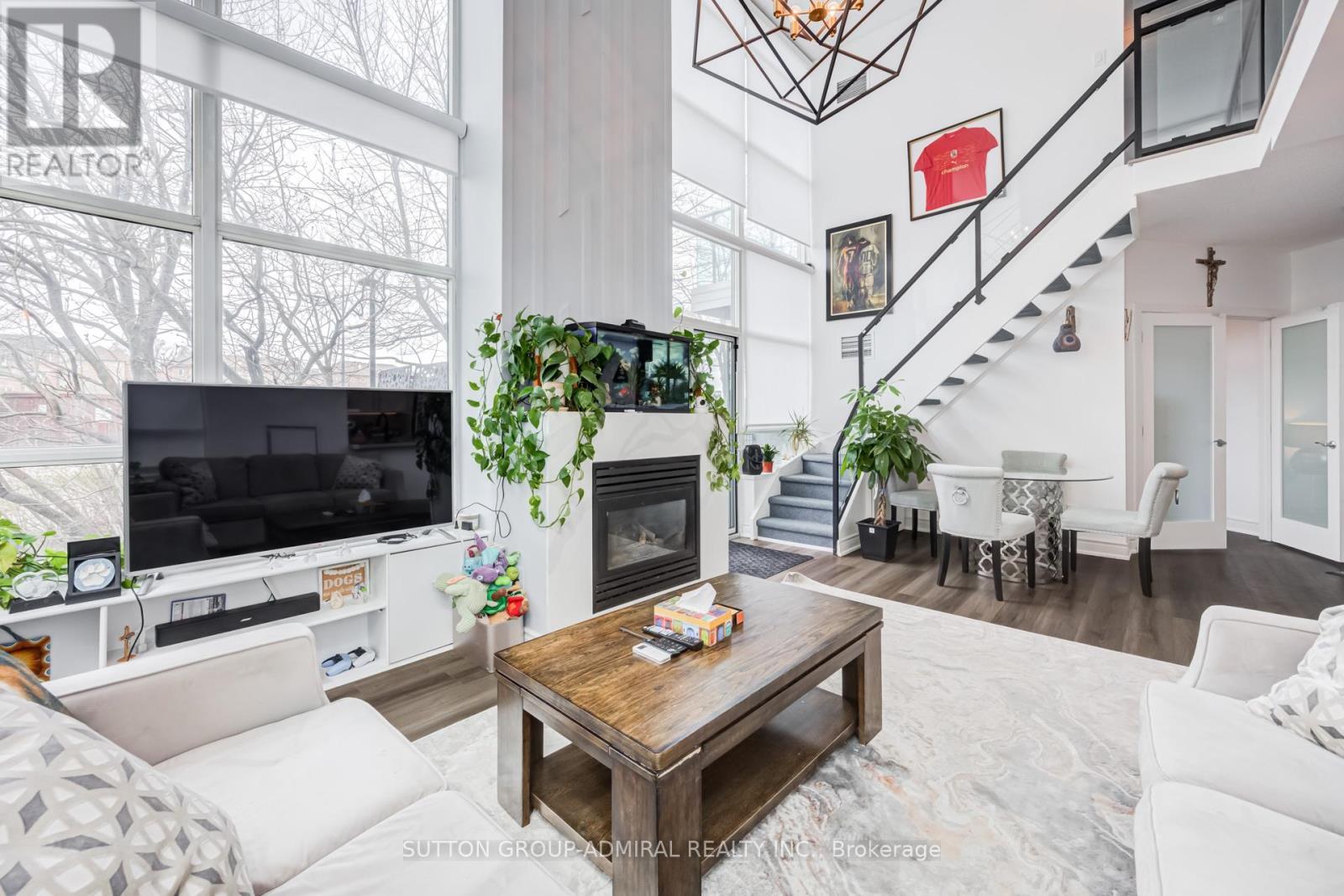 119 - 200 Manitoba Street, Toronto, ON