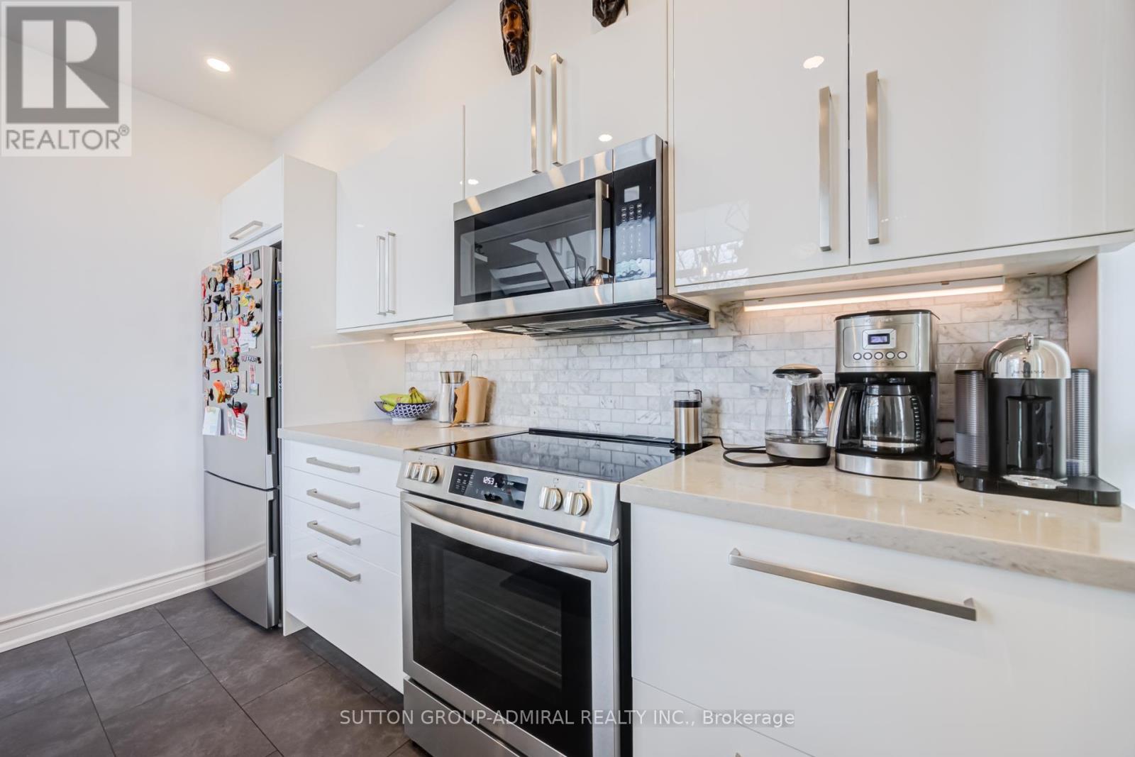 119 - 200 Manitoba Street, Toronto, ON