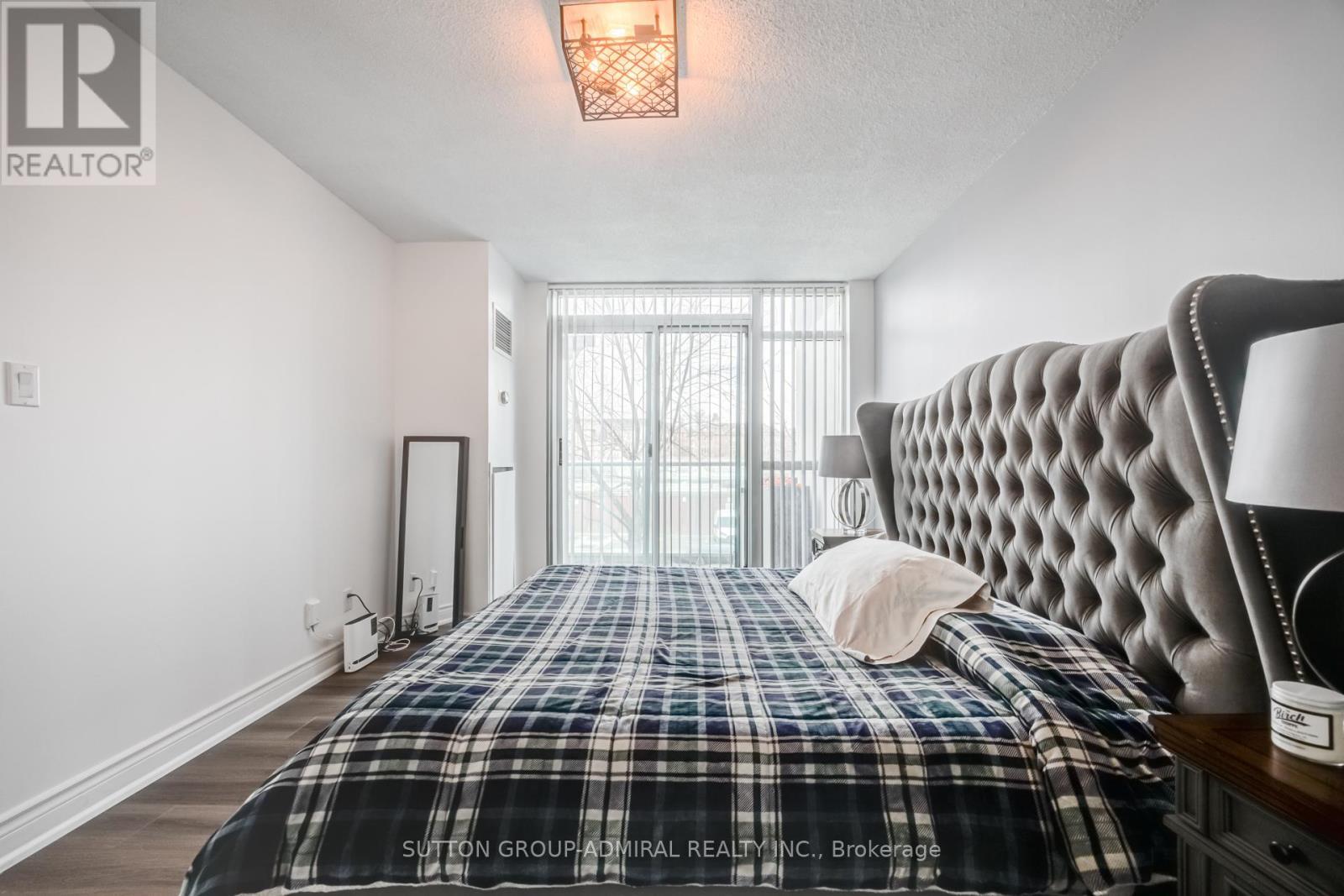 119 - 200 Manitoba Street, Toronto, ON