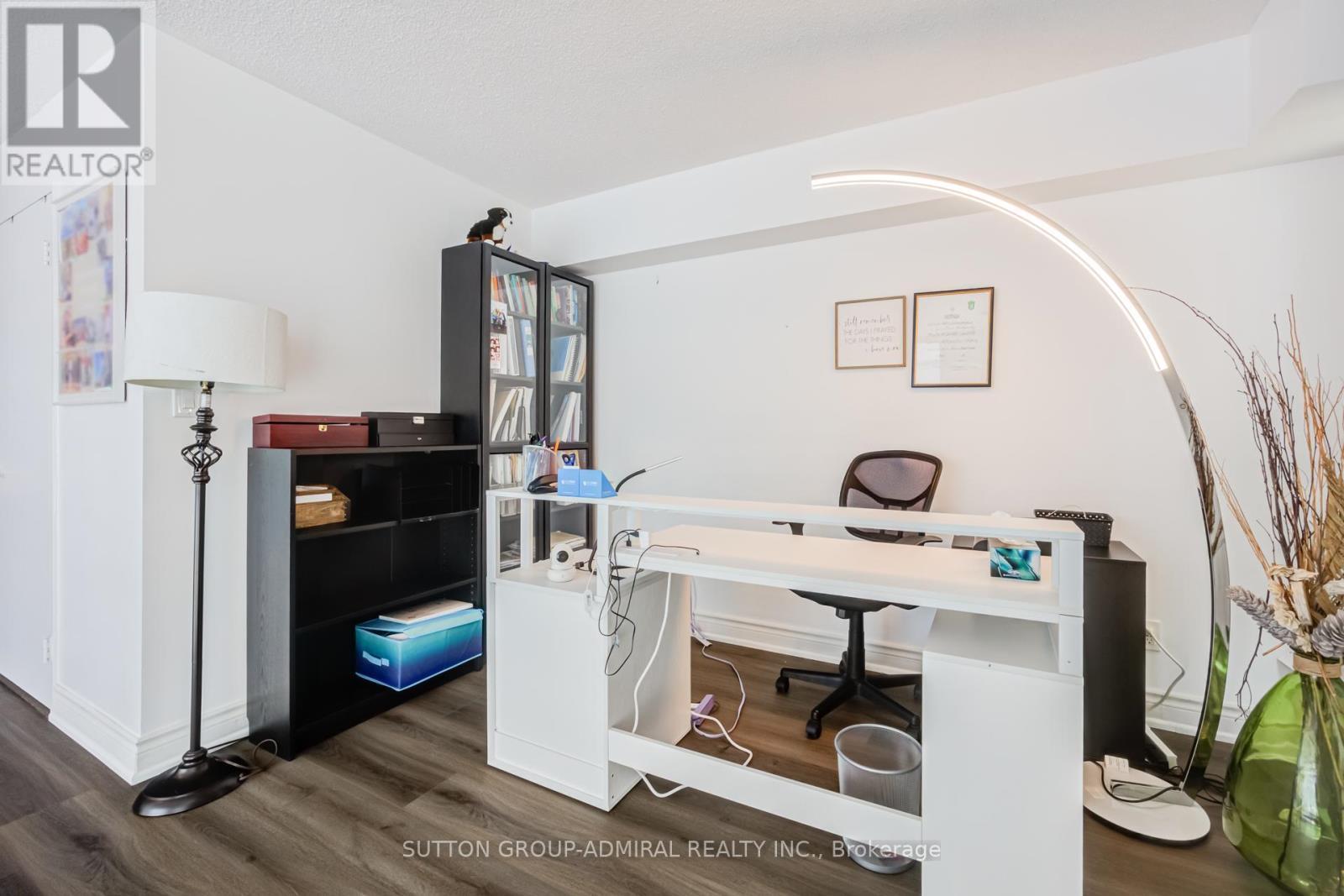 119 - 200 Manitoba Street, Toronto, ON
