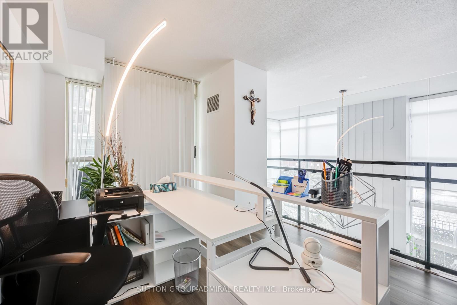 119 - 200 Manitoba Street, Toronto, ON