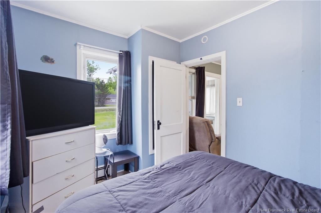 305 Pleasant Dr, Minto, NB
