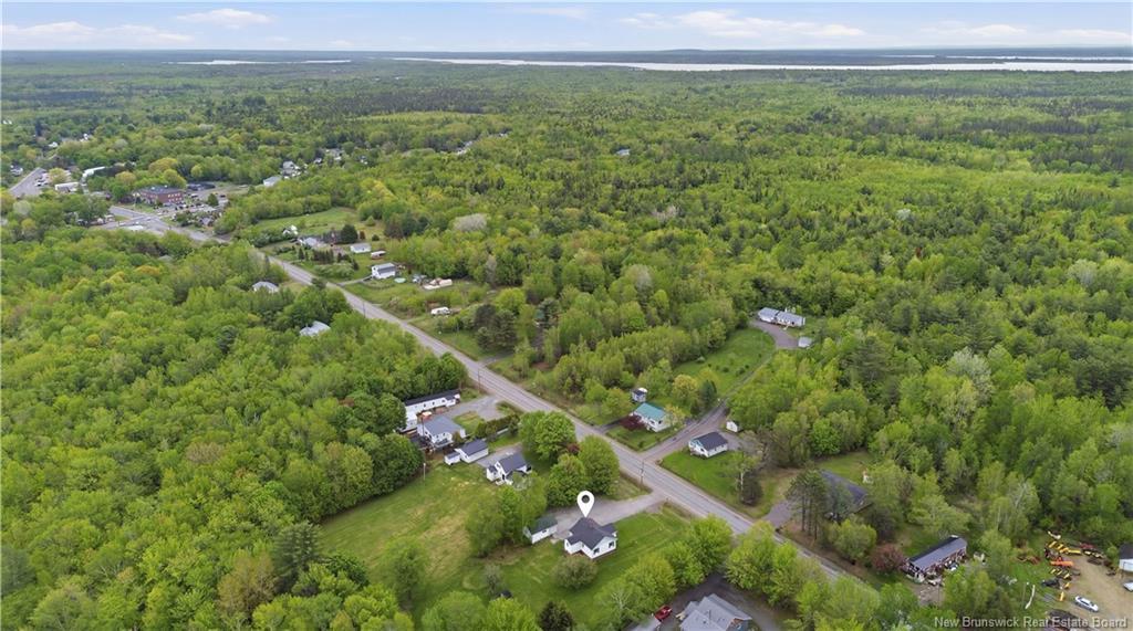 305 Pleasant Dr, Minto, NB